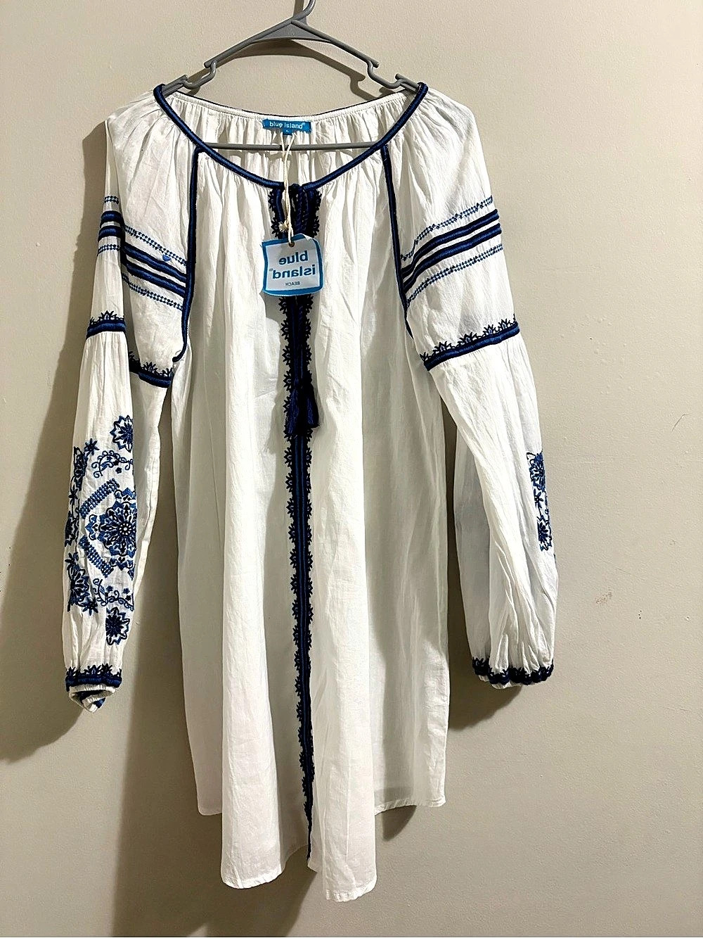 Brand New Blue island Embroidered Cotton Tunic in White & Blue Size Large #0183